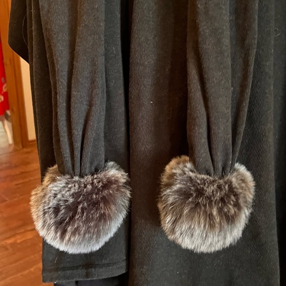 CAbi sweater knit poncho O|S - Picture 4 of 5